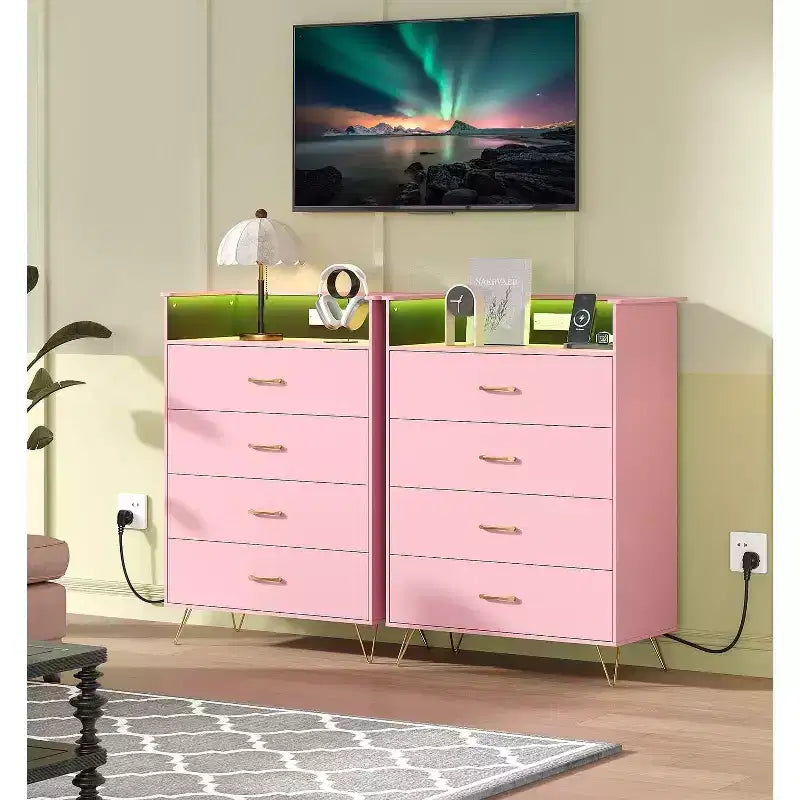 Commode avec station de charge Commode haute en bois à 4 tiroirs Grand meuble de rangement pour chambre, salon ou dressing