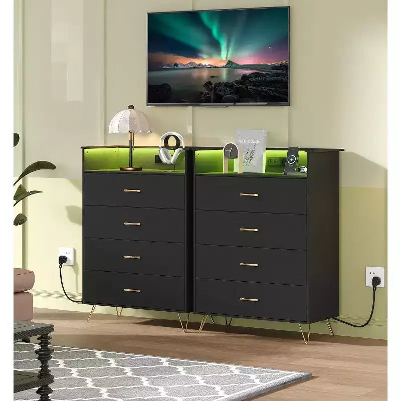 Commode avec station de charge Commode haute en bois à 4 tiroirs Grand meuble de rangement pour chambre, salon ou dressing