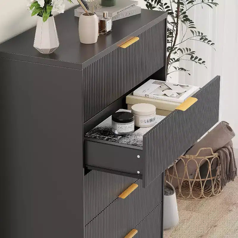 Commode haute à 5 tiroirs, commode moderne en bois avec glissières fluides et poignées métalliques dorées, armoire de rangement de 80 cm pour chambre à coucher, salon, entrée
