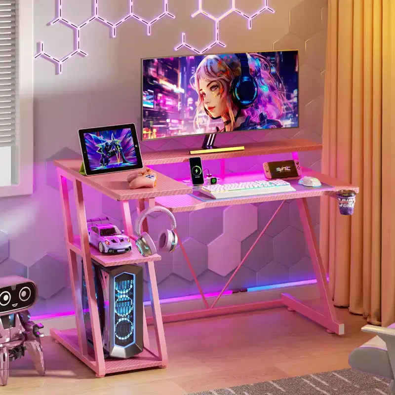 Bureau gaming en forme de L de 40 pouces pour petit espace, table d'ordinateur rose avec support d'écran et étagères de rangement à 3 niveaux, fibre de carbone