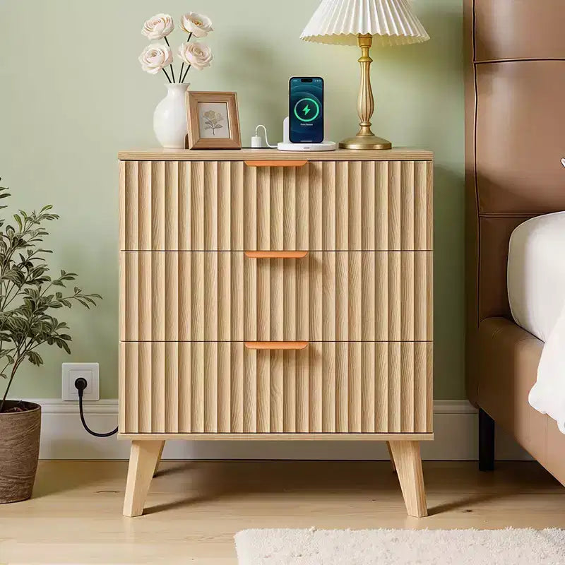 Tables de nuit cannelées avec station de recharge, ensemble de 2, Commode de chambre à coucher avec 3 tiroirs, Table d'appoint moderne du milieu du siècle, Commode, Marron