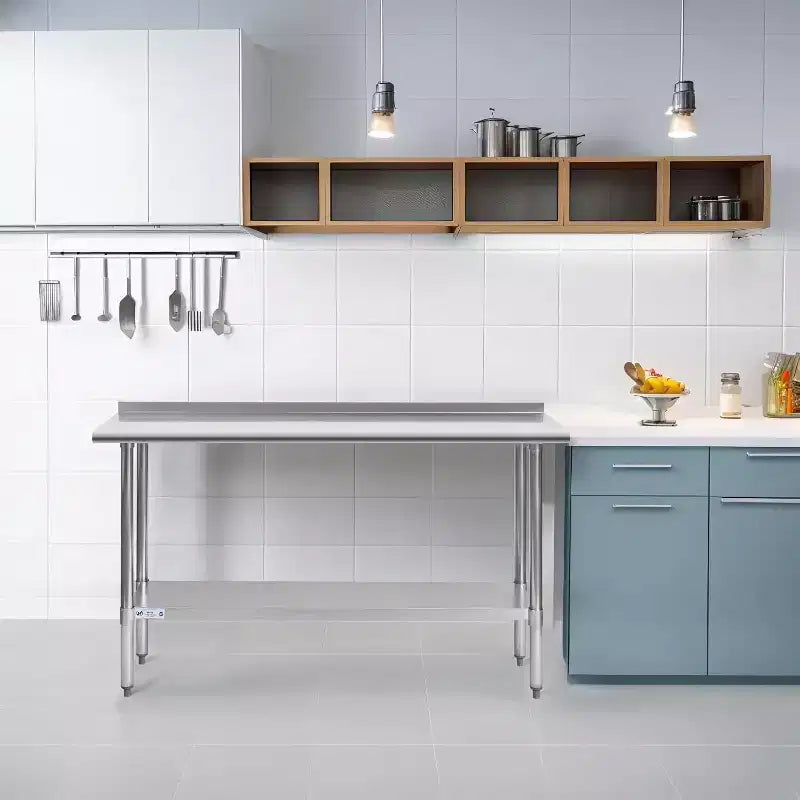 Table de travail robuste en acier inoxydable 60x30 avec étagère réglable, certifiée NSF, capacité de 236 kg, surface facile à nettoyer pour les cuisines commerciales et domestiques